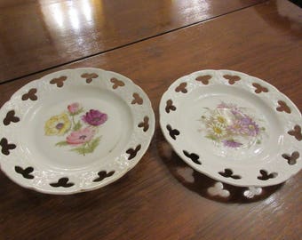 PAIR OF ANTIQUE Plates