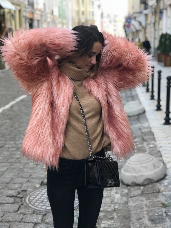 Blush pink faux fur jacket/ Short fake fur jacket/Millennial