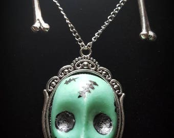 Gothic Resin CREEPY DOLL necklace FRANKENDOLL