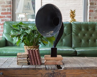 iPhone speaker dock, Vintage Magnavox speaker, Acoustic wireless speaker, Gramophone, iPhone amplifier, passive smartphone speaker