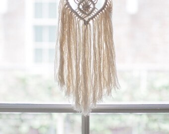 Small Macrame Wall Hanging, Woven Wall Hanging, Wall Hanging, Wall Tapestry, Macrame, Boho Home Decor, Modern Macrame, Wall Hanging