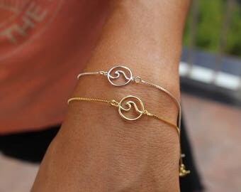 Wave Bracelet, Sea Wave Bracelet, Beach Bracelet, Surfer Bracelet, Ocean Bracelet, Delicate Bracelet, Dainty Bracelet, Beach Wave Bracelet