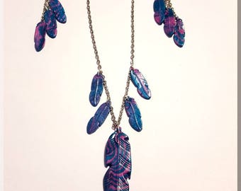 Necklace - Pink and green feather earrings