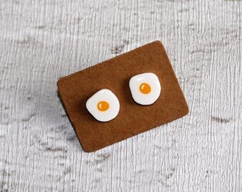 Bluebubble Funky Frying Pan Fried Egg Earrings - 50s Diner Breakfast Retro Food Gift