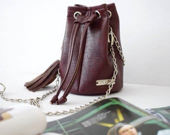 READY TO SHIP/ Ruby textured bucket bag, red bucket bag, vegan leather purse, drawstring bag, leather handbag, women bag, small bucket bag