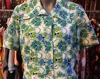 1970' floral pattern short sleeves blouse. Size S.