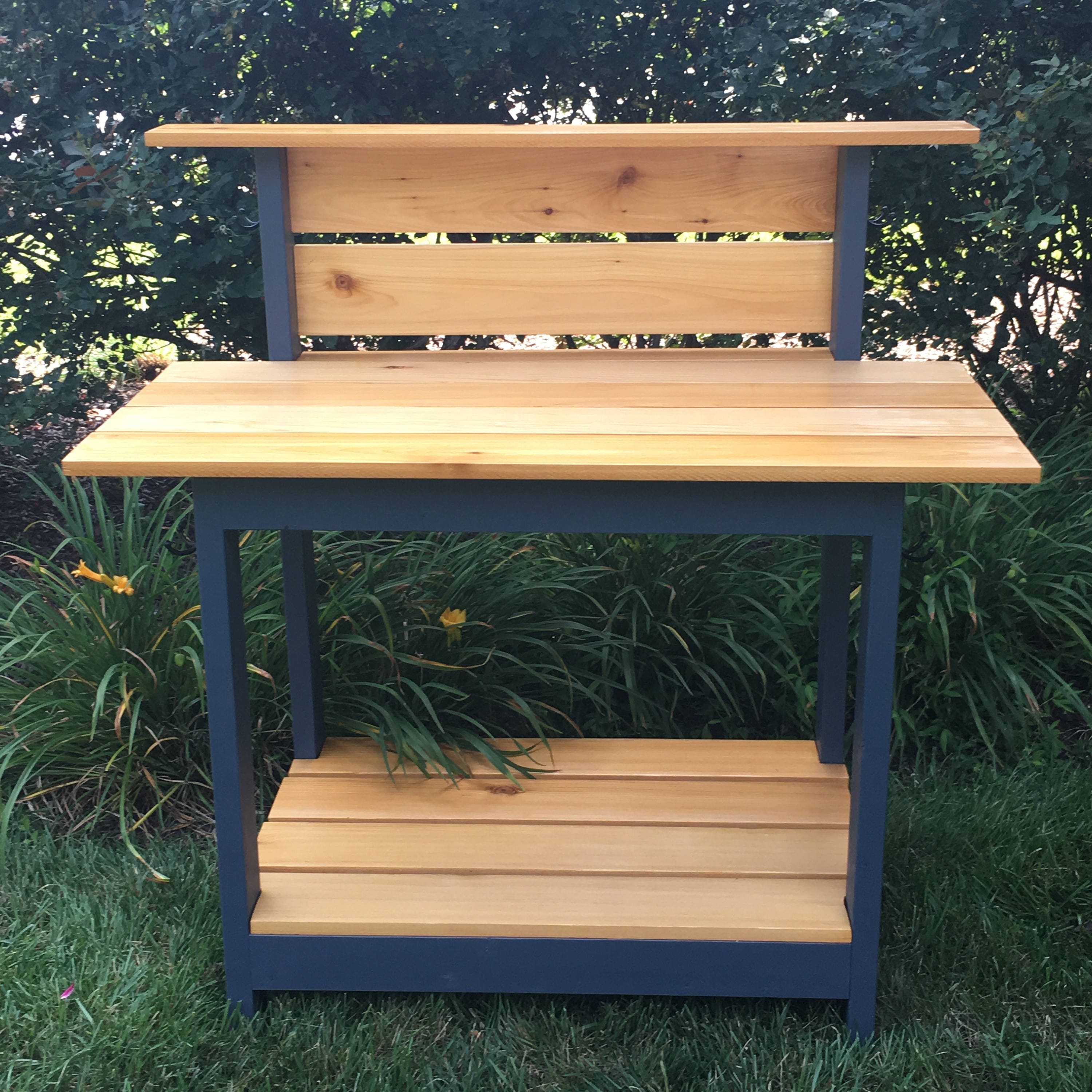 Cedar Potting Bench
