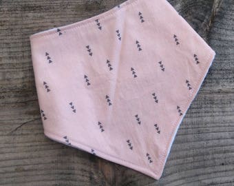 Triangles rose Bavoir bandana bavette / Pink Triangles Baby Bandana bib