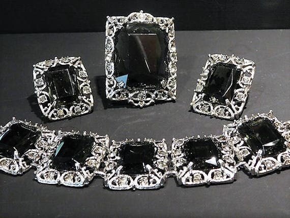 Sarah Coventry Brooch Pendant Earrings Bracelet Mid Century 1960s 60s Designer Jewelry Fashion CELEBRITY Full Demi Parure Set Vintage Topaz