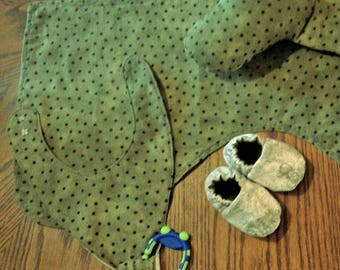 Crib Shoes, Pacifier Bib, Burp Shoulder Towel, Car Seat Head Rest, Sage Green Combination Set, Green Baby Booties, Boy/Girl Sage Green Gift