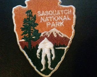 BIGFOOT SASQUATCH National Park Service Embroidered Patch Applique Embellishment Iron on & Sew on