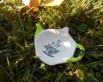 Teapot Shaped Tea Bag Holder Caddy - Alice's Adventures in Wonderland - Drink me