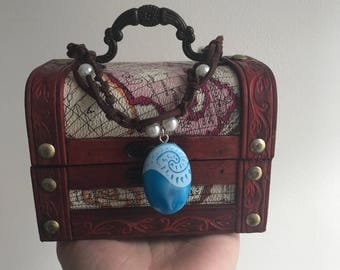 Disney princess moana necklace cosplay heart of Te Fiti ocenaia moana of motunui disney movie becklace in miniature trunk gift box