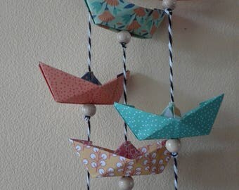 Guirlandes de bateaux en papier