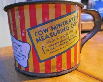 Vintage 1950s MoorMan's Feed measuring cup