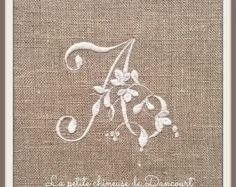 Monogarmme embroidered on linen Adelaide collection