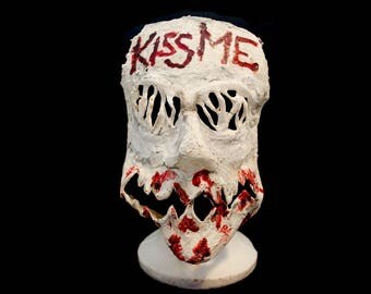 the purge kiss me halloween mask costume
