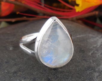 Moonstone sterling silver ring – size 7.50