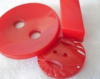 Lot of 3 VINTAGE Red Bakelite BUTTONS