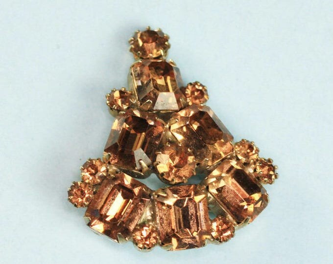 Golden Brown Topaz Rhinestone Brooch Fan Shaped Triangular Prong Set Stones Vintage