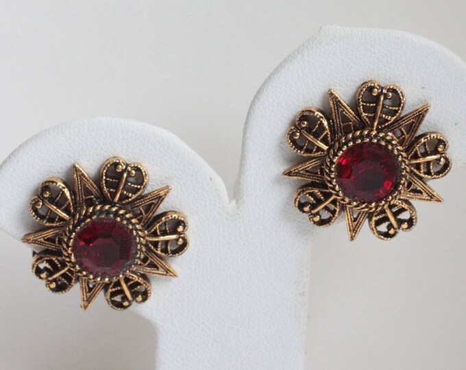 Ruby Red Glass Center Star Earrings with Hearts ART Signed Antiqued Gold Tone Finish Vintage