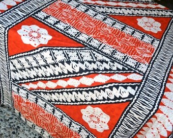 Vintage Tablecloth - Hawaiian Print Tapa Barkcloth - 50 x 67
