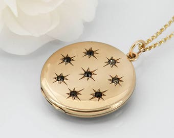 Antique Locket | Polished Gold Victorian Locket Necklace | Rhinestone Stars, Starburst Design Round Gold Filled Photo Locket - 20 Inch Chain
