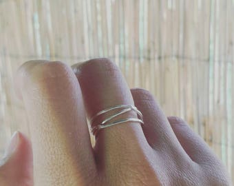 Silver Wrap Ring, Sterling Silver Wraparound Ring, Delicate Ring Band, Triple Coil Ring, Stacking Ring, Wrapped Silver Ring, Minimalist Ring