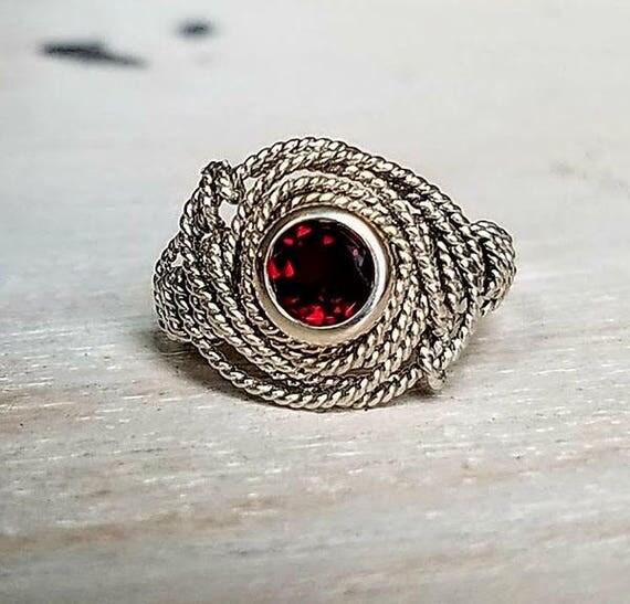 Natural Garnet Gemstone Argentium Silver Twist Wire Ring Size 7.0