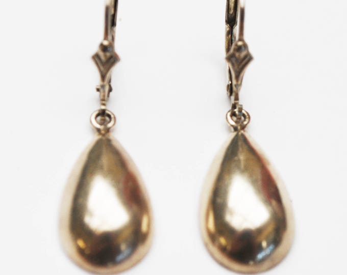Sterling Tear drop earrings - Hallow silver pierced - Signed Thailand - dangle earring