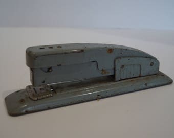 Vintage Swingline 400 Stapler Gray-Good Working Condition & 2 Vintage Boxes of Staples