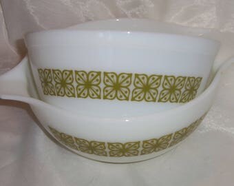 2 Vintage Pyrex Square Flower Verde Mixing Bowls