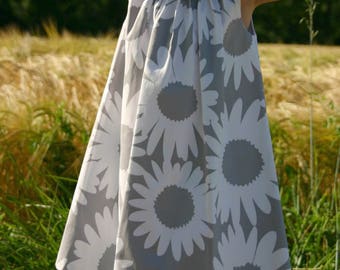 Dress gray flowers and pearls