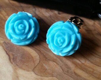 Pretty Vintage Blue Bakelite Rose Clip Earrings