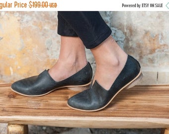 Textured Leather Shoes / Flat Black Leather Shoes / Women Shoes / Every Day Shoes / Comfortable Shoes / Wooden Heels Shoes - Shelly