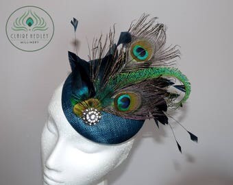 CAREY - Vintage teal peacock feather cocktail pillbox hat - Jade turquoise peacock fascinator - Green sinamay peacock Ascot Derby races hat