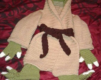 Yoda costume. Star wars costume. Crochet yoda robe, yoda gloves, yoda boots, yoda hat