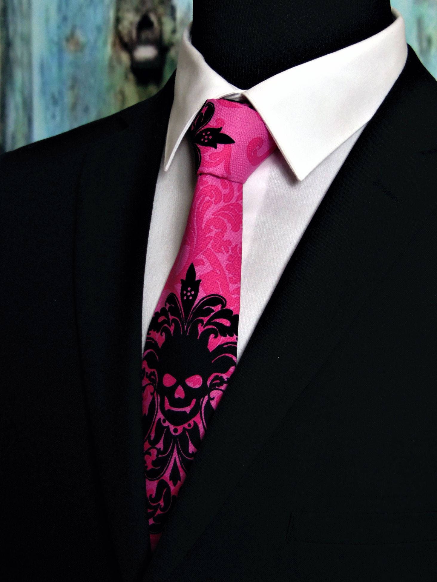 mens skull tie
