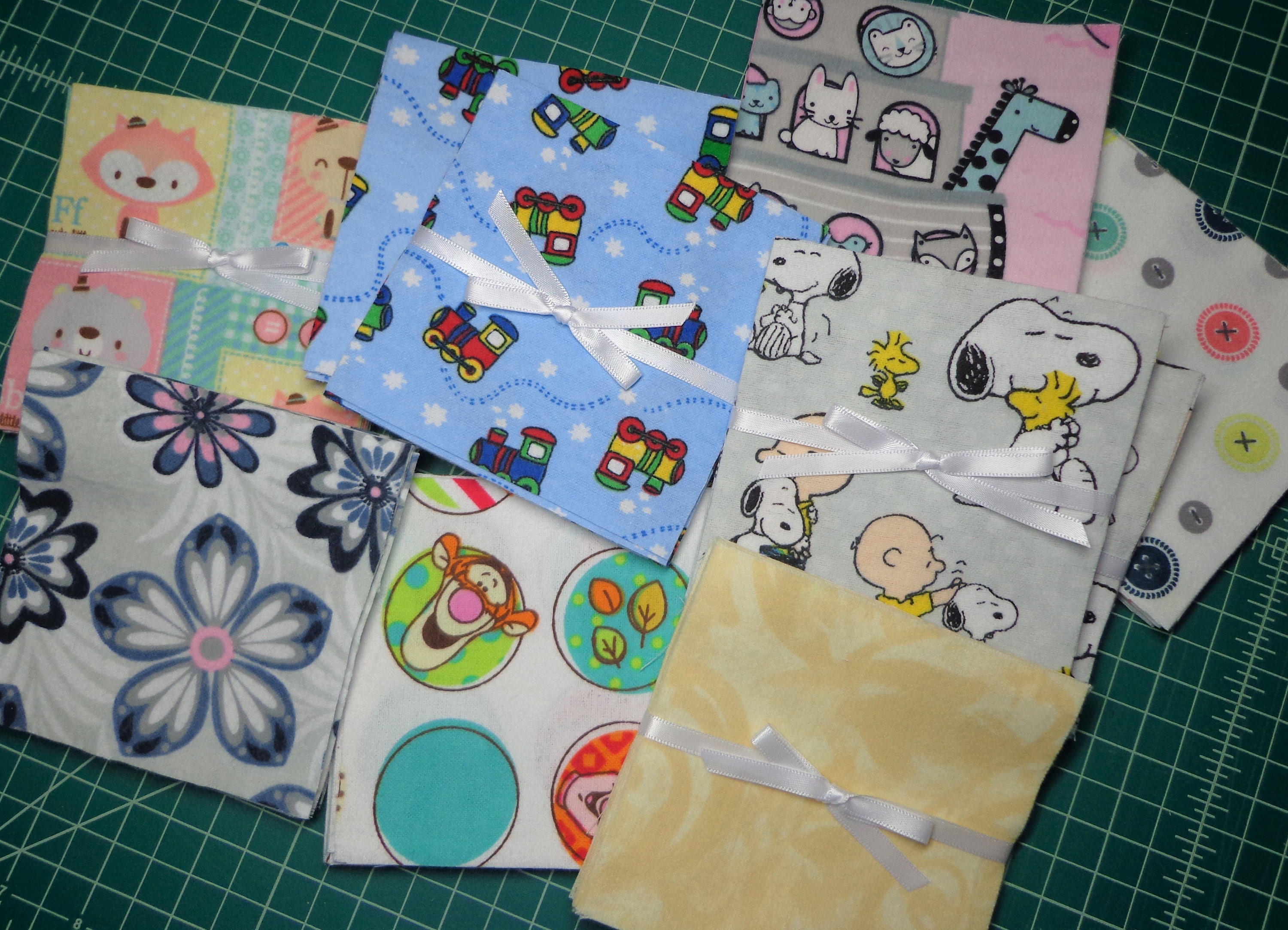 120 precut Flannel Squares 41/2"x41/2" Free Shipping from