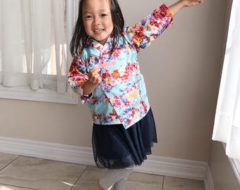 Cotton Kimono Robe for little Girls || Soft Dressing Gown (Flower Power) || Lightweight Outfit and Easy to Wear || for Toddlers