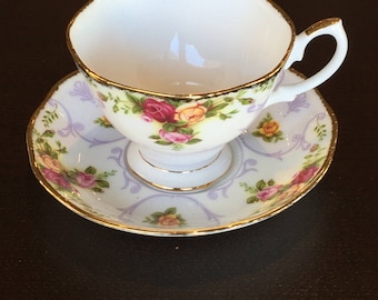Royal Albert teacup - Rose Cameo Violet