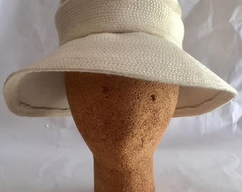 Vintage 1960s Women's Otto Lucas Beige Faux Fur Cloche Hat