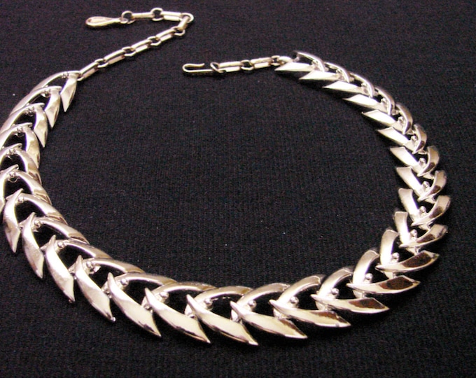 Classic Designer Signed CORO Light Goldtone Choker Necklace / Vintage Jewelry / Jewellery