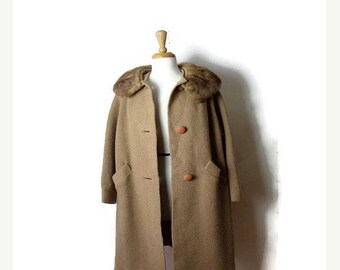 ON SALE Vintage Beige Wool x Mink Fur Collar Swing Coat from 1960's*