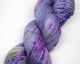 hand dyed yarn, hand painted yarn, handpainted yarn, superwash merino yarn, sock yarn, kettle dyed yarn, fingering, speckled yarn, speckles