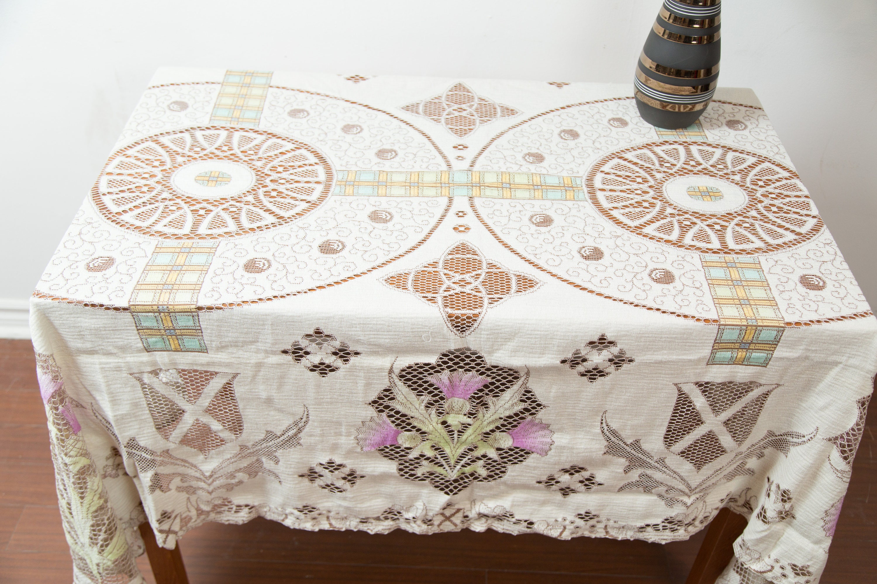 Vintage Scottish Tablecloth 1970 s Thistle Lace Ornate Floral