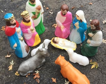 3 Piece Nativity Set Mary Joesph and baby Jesus.
