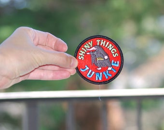 Niffler ® Patch Free Shipping (US) Shiny Things Junkie Heat-sealed applique embroidered patch Fantastic Beasts and Where to Find them ®