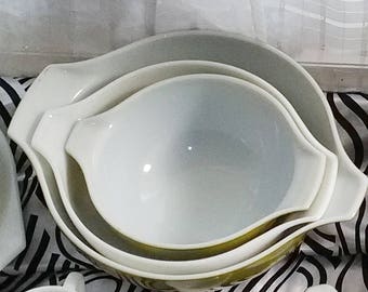 A Set of Three (3) Pyrex Spring Blossom Cinderella Mixing Bowls