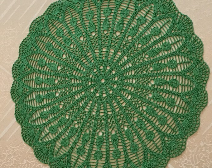 Coffee Table Doily, Table mat, Kitchen accessory, Round tablecloth, Crocheted linen, Dinner Placemat, Centerpiece Doily, Country chic décor.